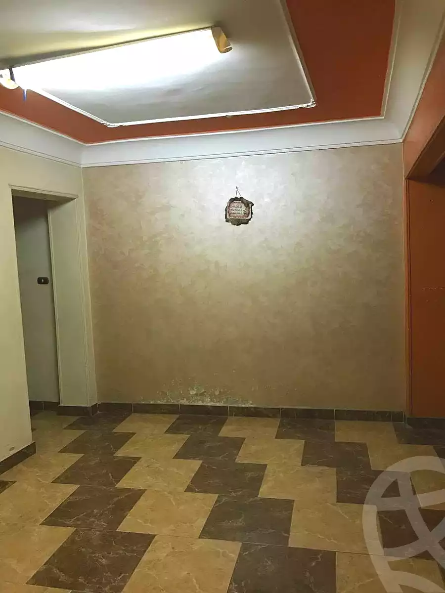 https://aqarmap.com.eg/ar/listing/7126100-for-rent-cairo-ain-shams-yn-shms-lgrby