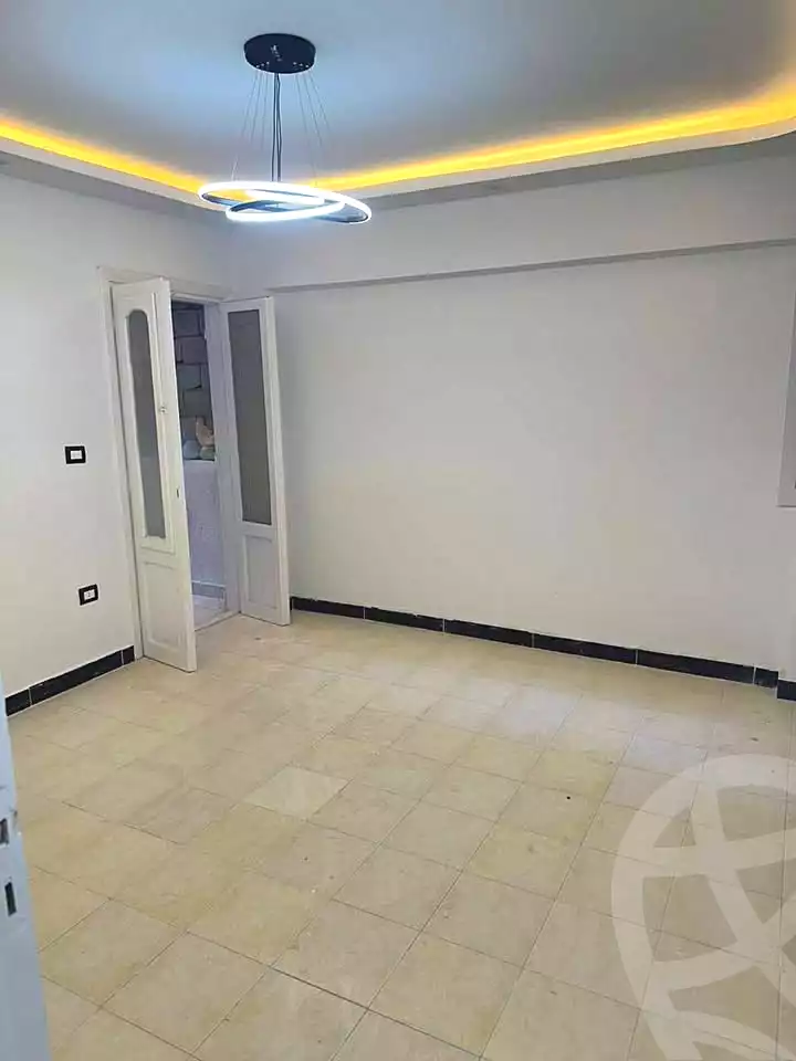 https://aqarmap.com.eg/ar/listing/7126190-for-sale-alexandria-al-agamy-el-hanouvel-radwan-st