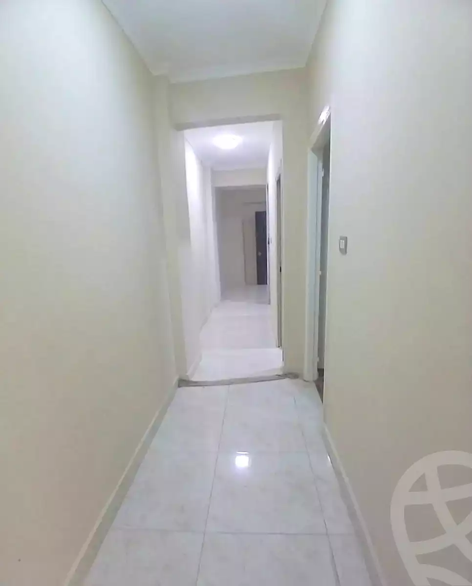 https://aqarmap.com.eg/en/listing/7126433-for-sale-alexandria-el-asafra-ahmed-tiesser-st