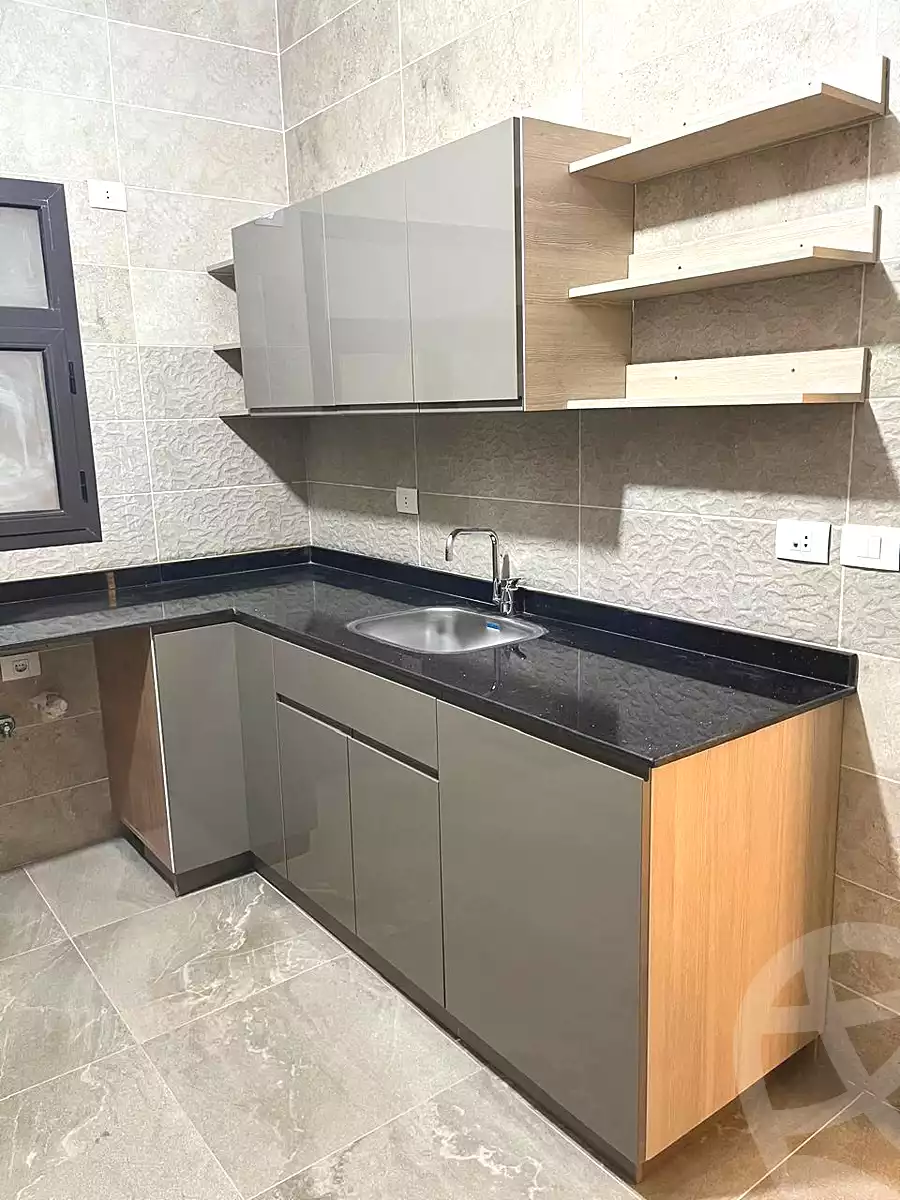https://aqarmap.com.eg/ar/listing/7126905-for-rent-cairo-new-cairo-compounds-fifth-square
