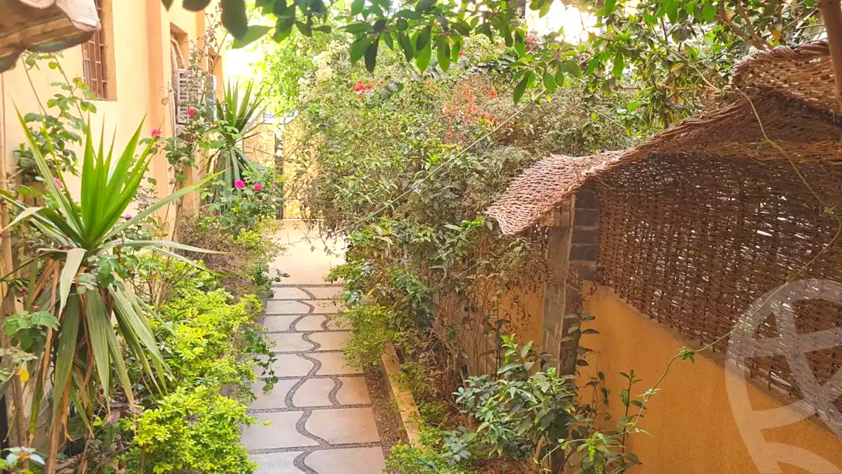 https://aqarmap.com.eg/ar/listing/7128403-for-sale-cairo-new-cairo-el-ahyaa-first-neighborhood-street-3