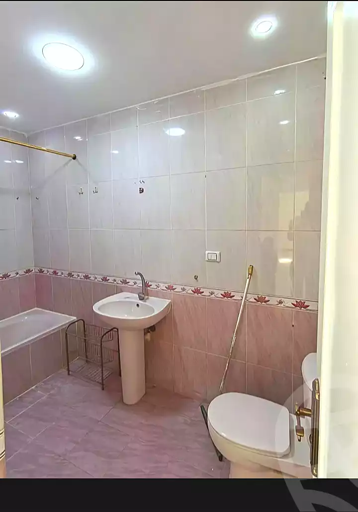 https://aqarmap.com.eg/en/listing/7128876-for-sale-alexandria-sydy-bshr-sydy-bshr-bhry-gamal-abd-el-nasir-st