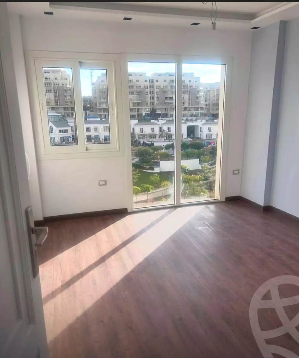 https://aqarmap.com.eg/ar/listing/7129385-for-rent-cairo-new-cairo-compounds-mwntn-fyw-y-syty-club-park-mountain-view-icity