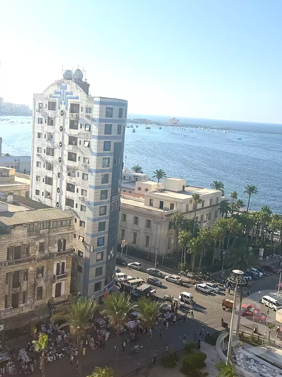 https://aqarmap.com.eg/ar/listing/7129402-for-sale-alexandria-mansheya-al-gonday-al-maghool-sq