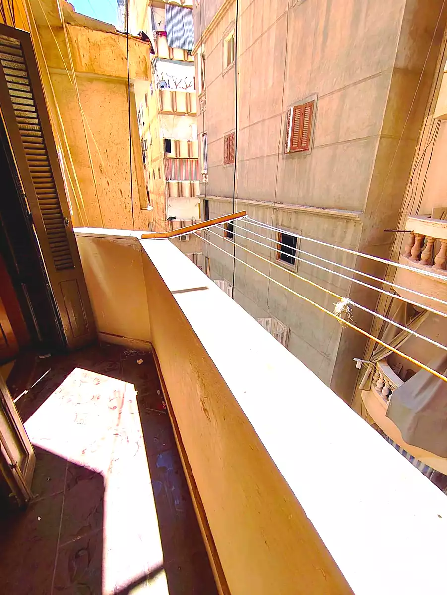 https://aqarmap.com.eg/ar/listing/7129741-for-sale-alexandria-el-asafra-l-sfr-qbly