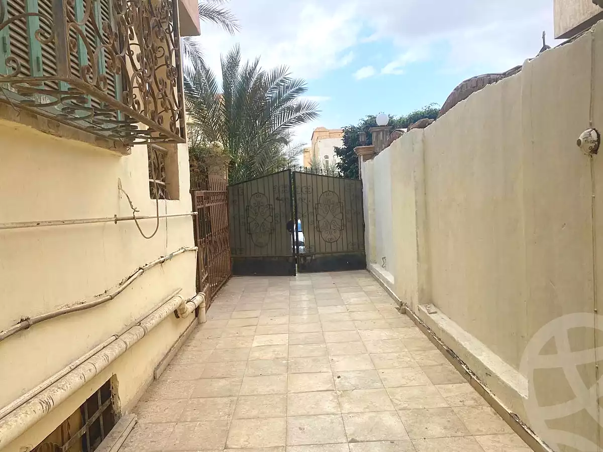 https://aqarmap.com.eg/en/listing/7130029-for-sale-cairo-new-cairo-first-settlement-mhwr-mstfy-kml