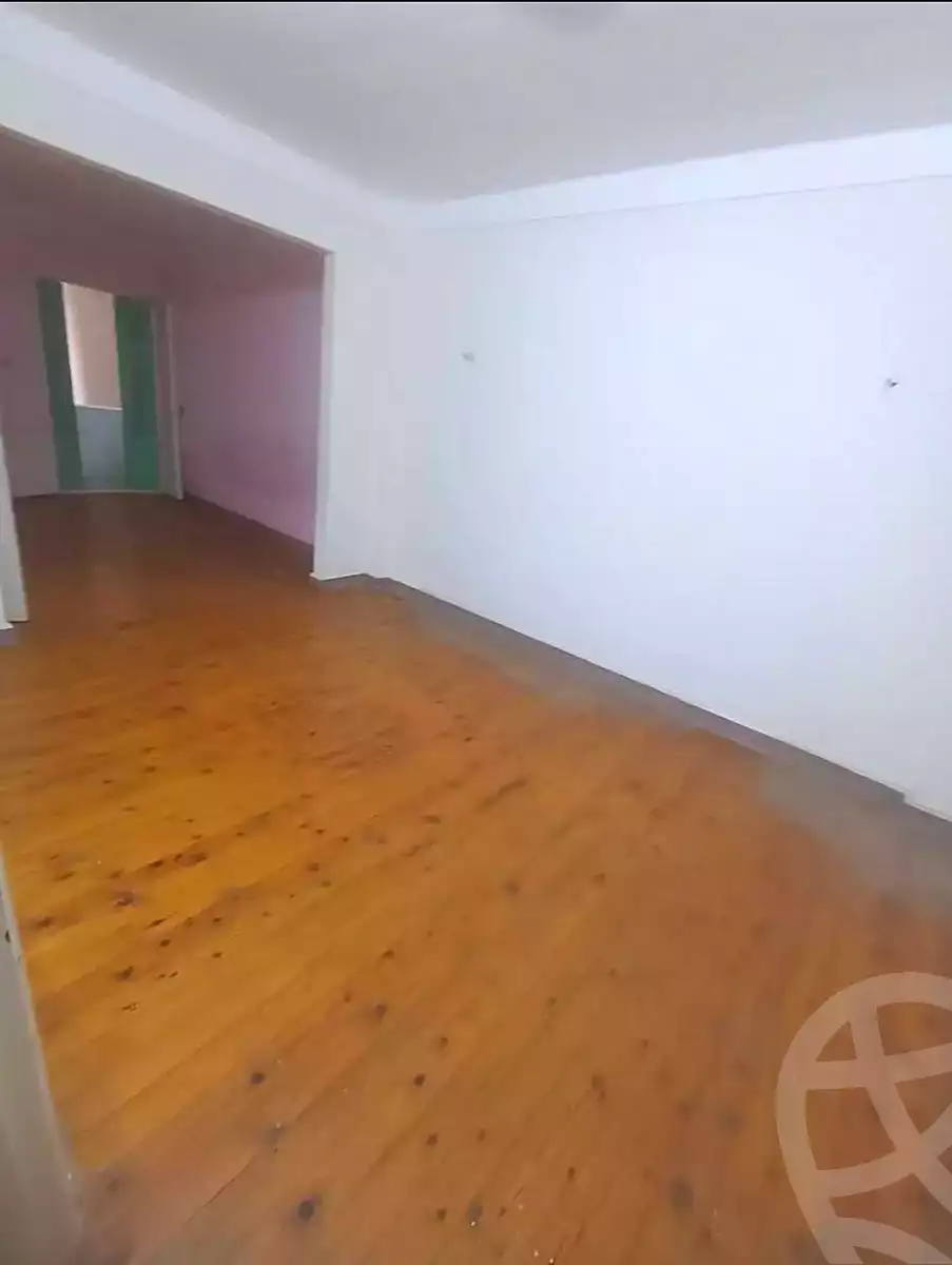 https://aqarmap.com.eg/en/listing/7130125-for-sale-alexandria-ganaklis-shr-bw-qyr-tryq-lhry