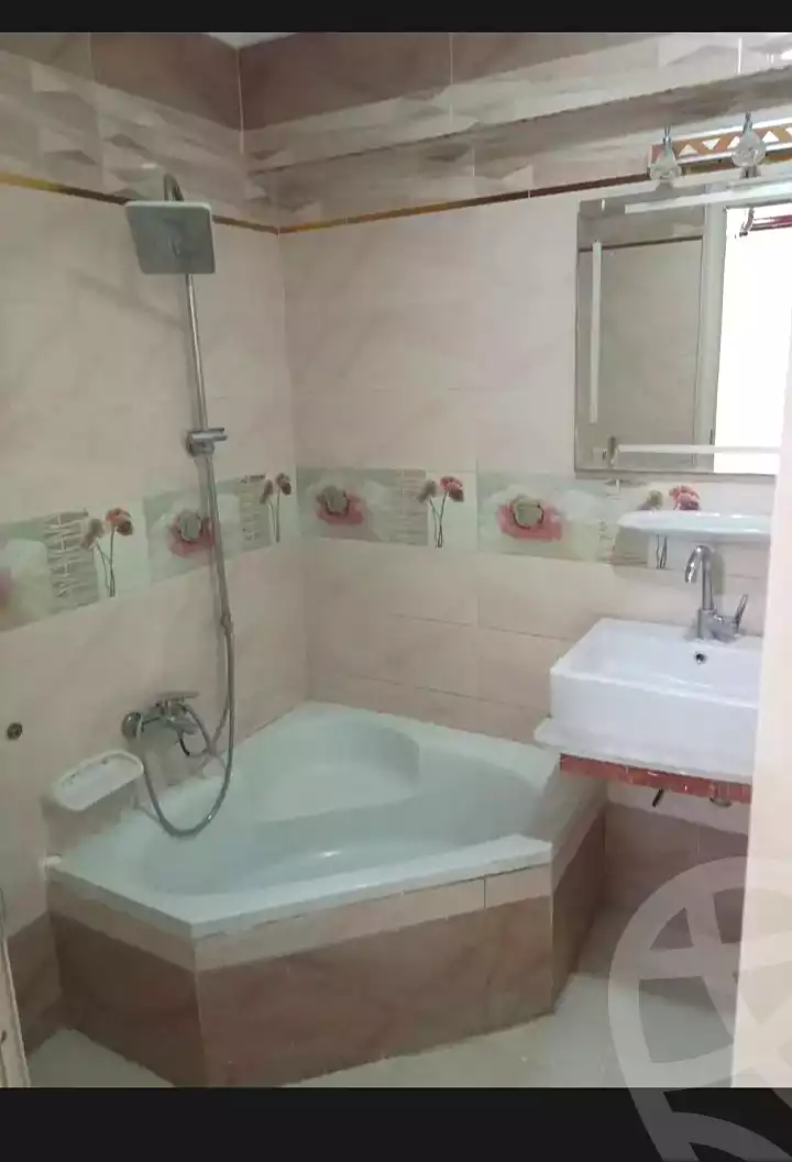 https://aqarmap.com.eg/ar/listing/7130482-for-sale-alexandria-miami-mahmoud-el-isawy-st