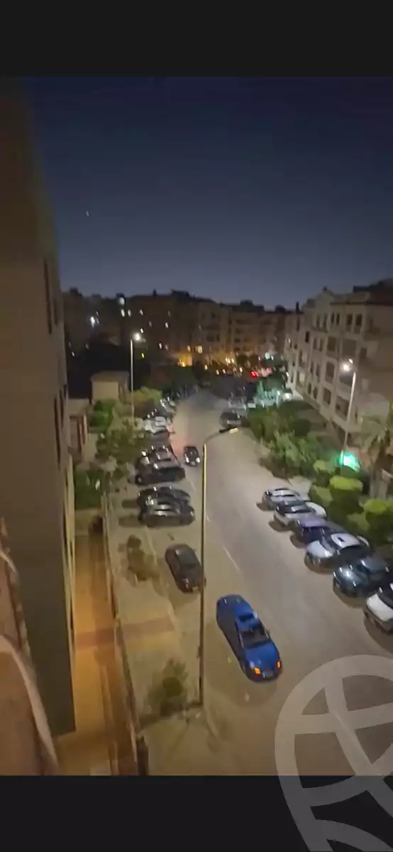 https://aqarmap.com.eg/ar/listing/7131485-for-sale-cairo-new-cairo-el-narges-el-narges-omarat-abdul-rahman-al-rafie-st