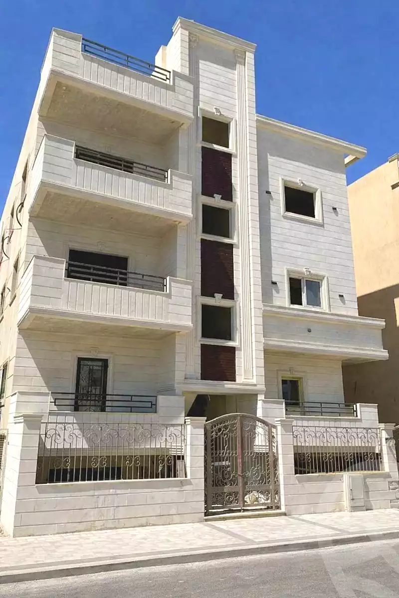 https://aqarmap.com.eg/en/listing/7131711-for-sale-cairo-new-cairo-compounds-kmbwnd-ldf-lwtny