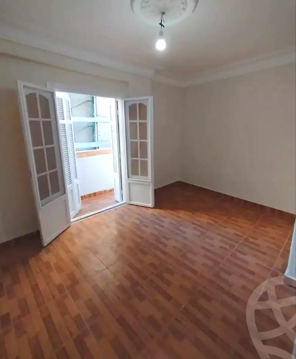 https://aqarmap.com.eg/ar/listing/7131758-for-sale-alexandria-lsywf-el-falki