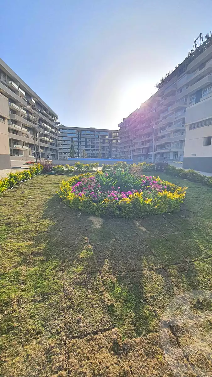 https://aqarmap.com.eg/ar/listing/7131815-for-sale-cairo-new-administrative-capital-r7-scenario