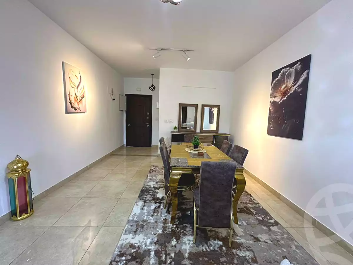 شقة بـ٣ غرف نوم في فيفث سكوير المراسم، صورة ٣ من ٩