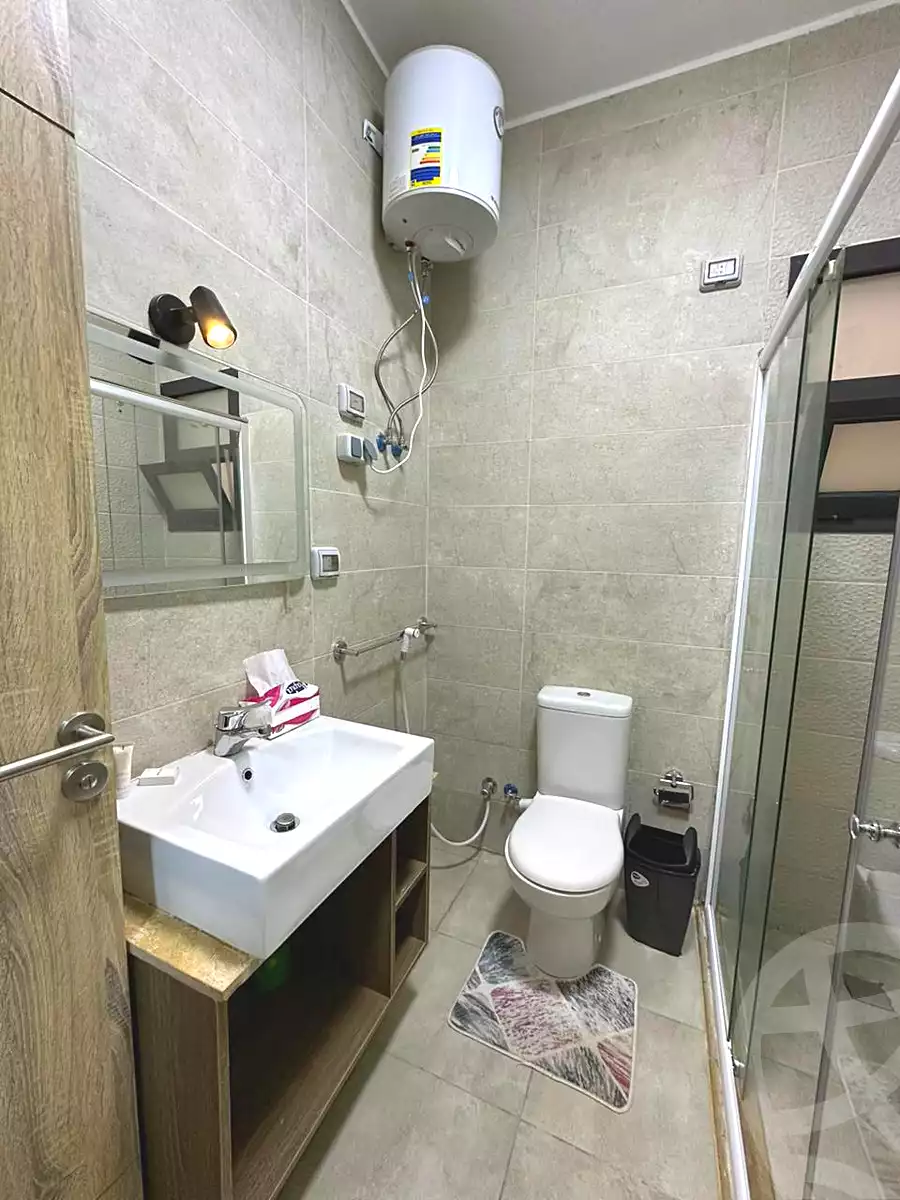 شقة بـ٣ غرف نوم في فيفث سكوير المراسم، صورة ٥ من ٩