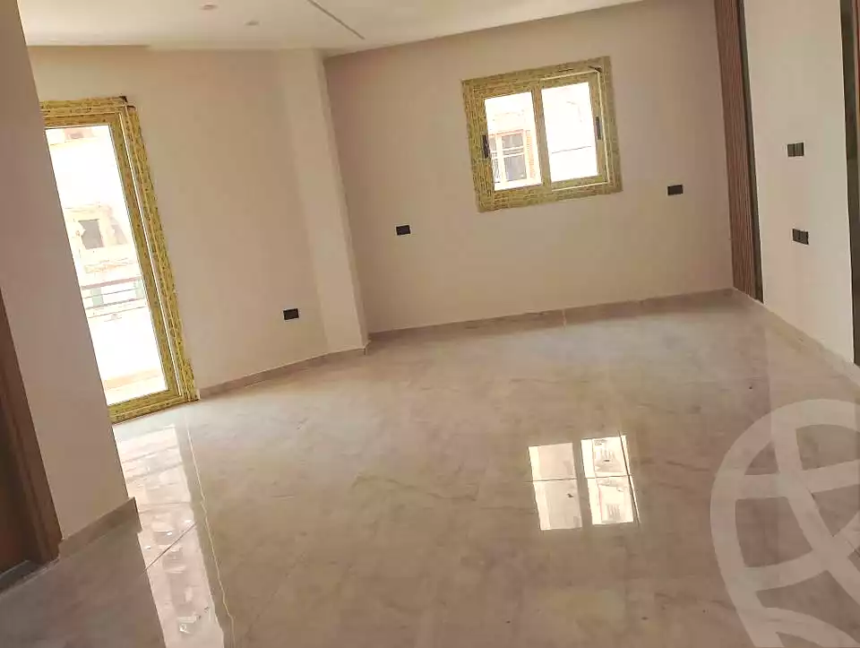 https://aqarmap.com.eg/en/listing/7132704-for-sale-alexandria-zezenia-ibrahim-el-attar-st