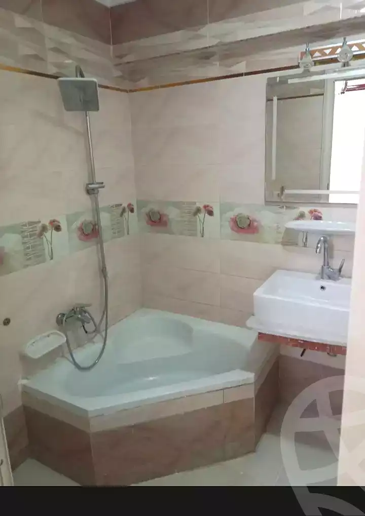 https://aqarmap.com.eg/en/listing/7133047-for-sale-alexandria-miami-mahmoud-el-isawy-st