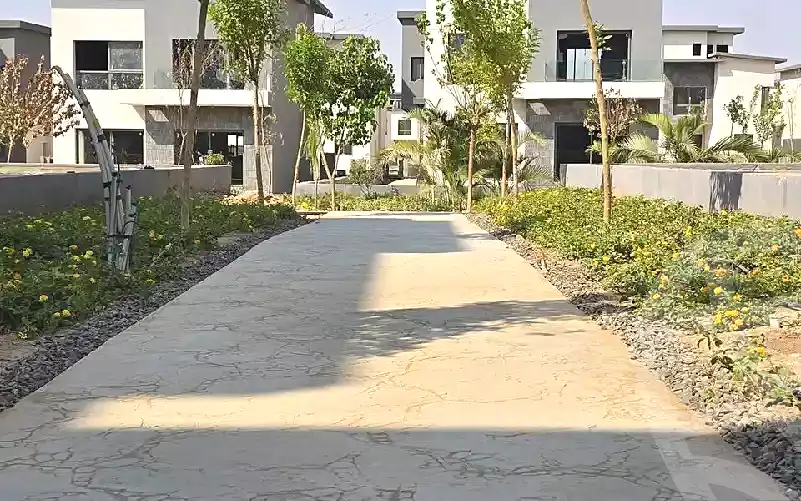 https://aqarmap.com.eg/ar/listing/7133803-for-sale-cairo-new-cairo-compounds-kmbwnd-kryk-twn-il-cazar