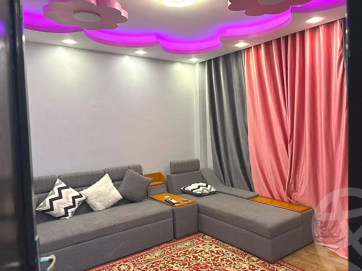 https://aqarmap.com.eg/en/listing/7134412-for-rent-cairo-6th-of-october-compounds-jn-ktwbr