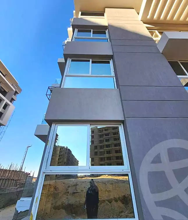 https://aqarmap.com.eg/ar/listing/7134604-for-sale-cairo-new-administrative-capital-r7-syn-7