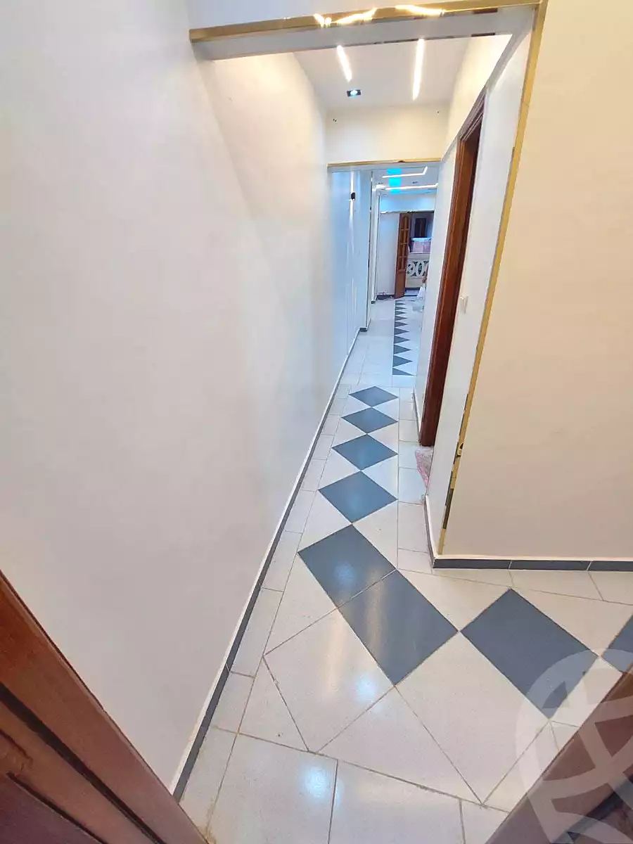 https://aqarmap.com.eg/ar/listing/7135162-for-sale-alexandria-sydy-bshr-sydy-bshr-bhry-shr-mhmwd-l-yswy