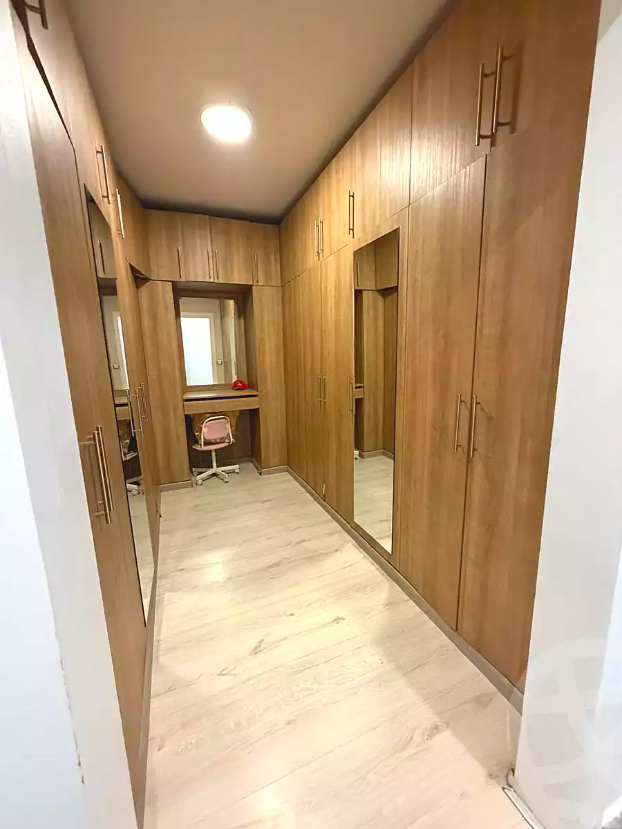https://aqarmap.com.eg/ar/listing/7135270-for-sale-cairo-el-sheikh-zayed-city-compounds-greens