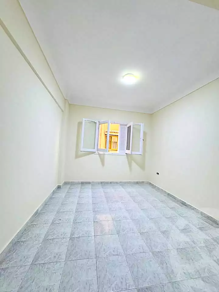 https://aqarmap.com.eg/ar/listing/7135389-for-sale-alexandria-al-agamy-shataa-el-nakheel