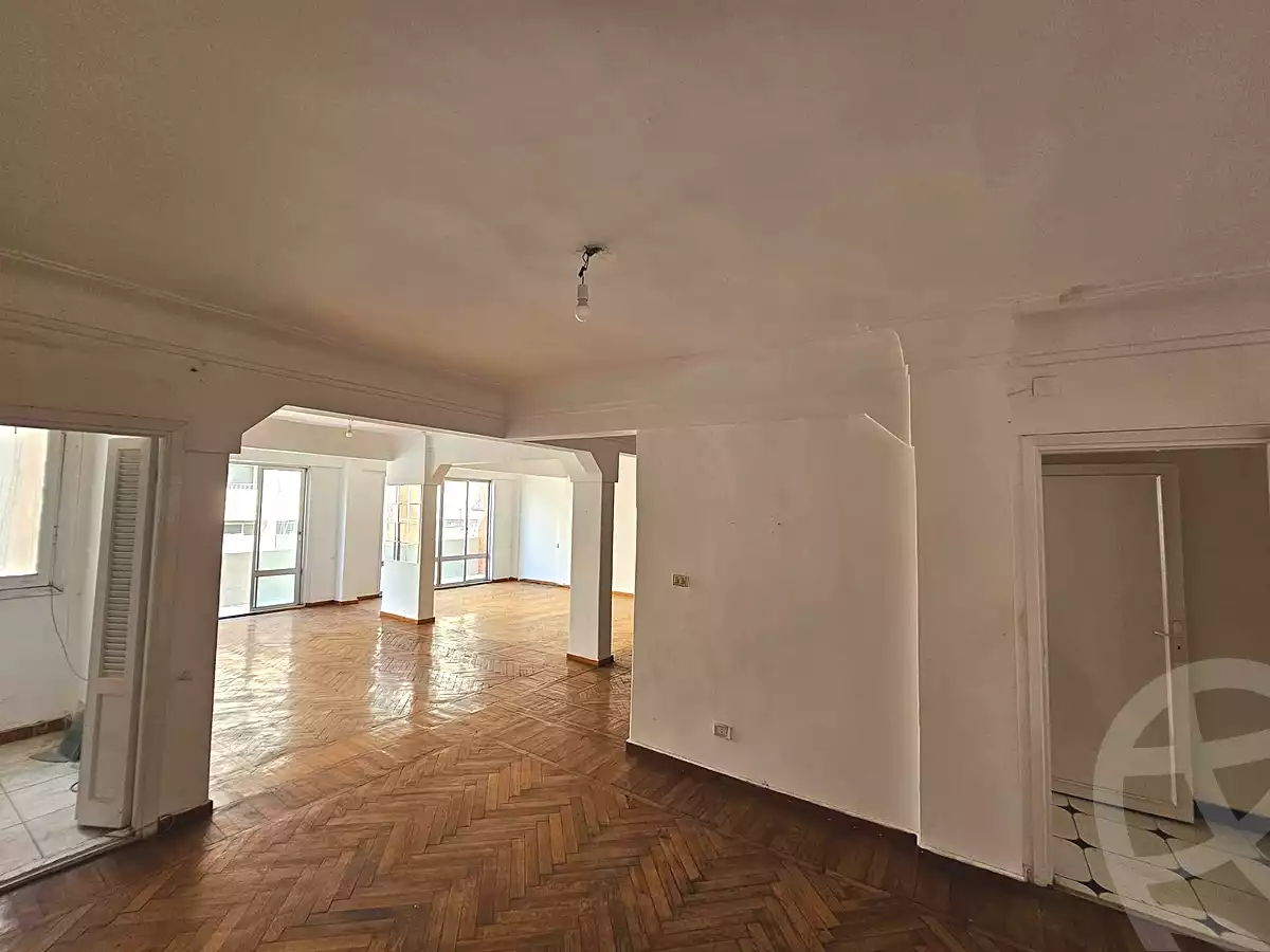 https://aqarmap.com.eg/en/listing/7136169-for-sale-alexandria-roshdy-syria-st