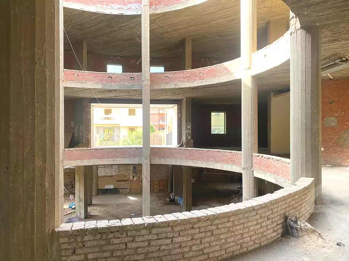 https://aqarmap.com.eg/ar/listing/7137067-for-sale-cairo-el-sheikh-zayed-city-lshykh-zyd-ljdyd-park-valley-diwan-compound-efid