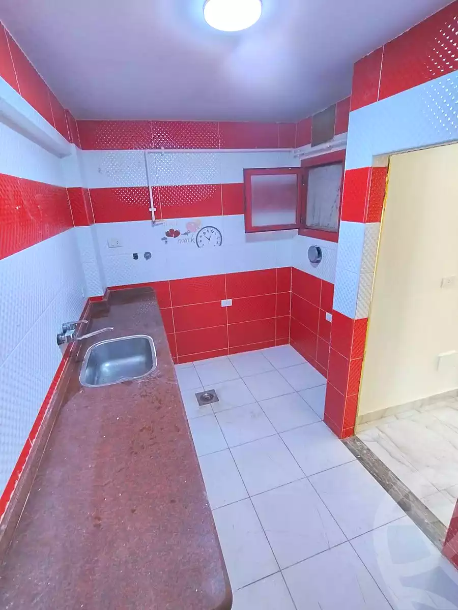 https://aqarmap.com.eg/ar/listing/7137429-for-sale-alexandria-sydy-bshr-sydy-bshr-bhry-khalil-hamada-st