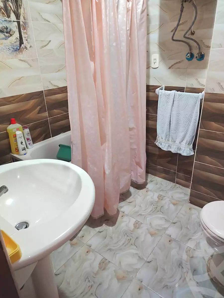 https://aqarmap.com.eg/ar/listing/7137988-for-sale-cairo-ain-shams-ahmed-esmat-st