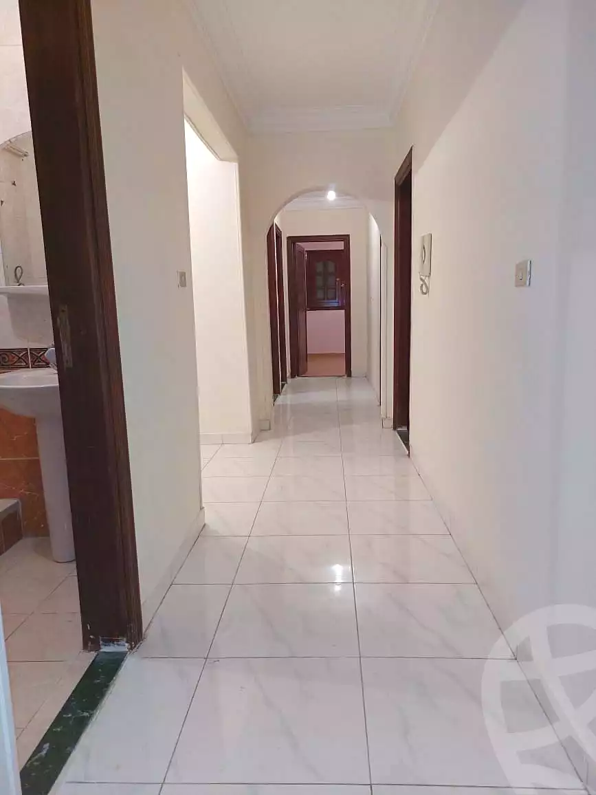 https://aqarmap.com.eg/ar/listing/7137977-for-sale-cairo-6th-of-october-el-ahyaa-neighborhood-2nd-el-saadany-st