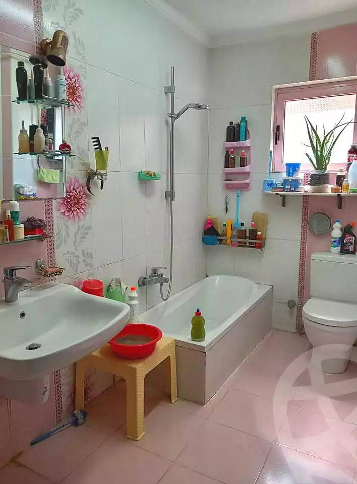 https://aqarmap.com.eg/en/listing/7138414-for-sale-cairo-el-sayyeda-zeinab-port-said-st