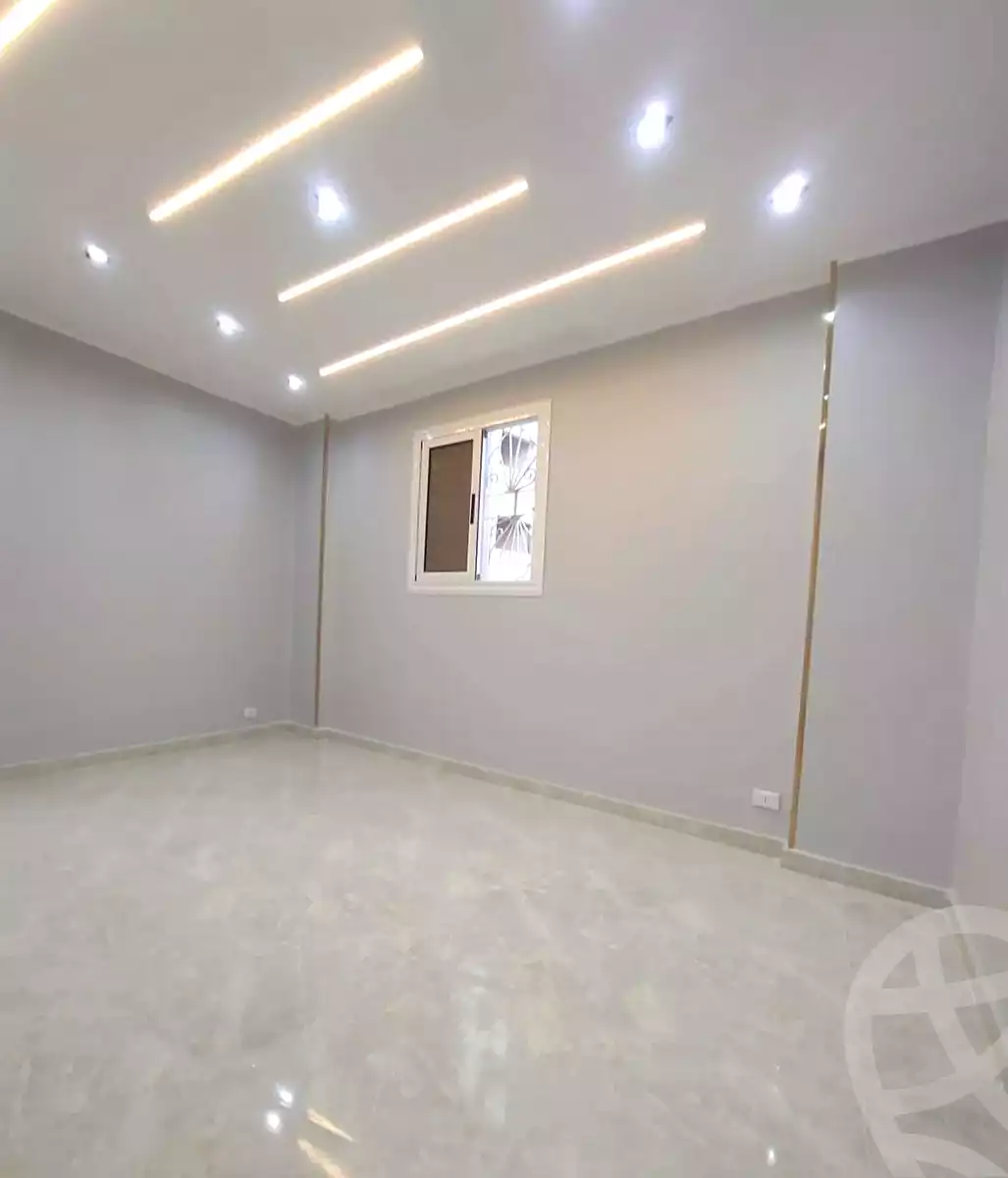 https://aqarmap.com.eg/ar/listing/7139097-for-sale-alexandria-el-asafra-shr-45
