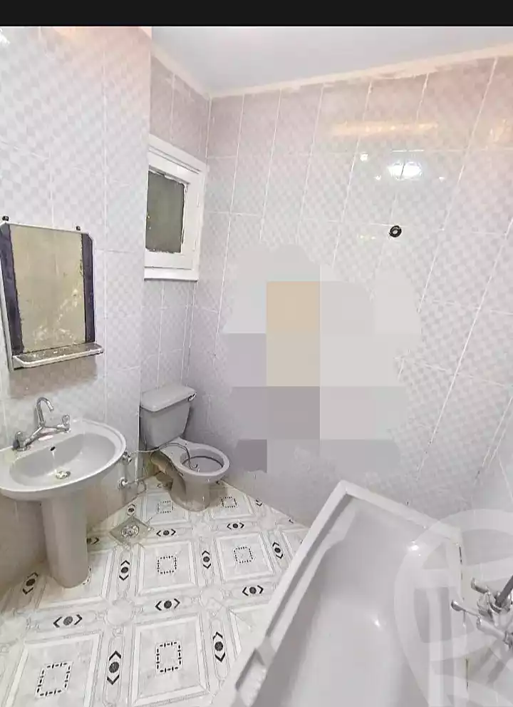https://aqarmap.com.eg/ar/listing/7139546-for-sale-alexandria-al-agamy-bw-ywsf-el-forn-st