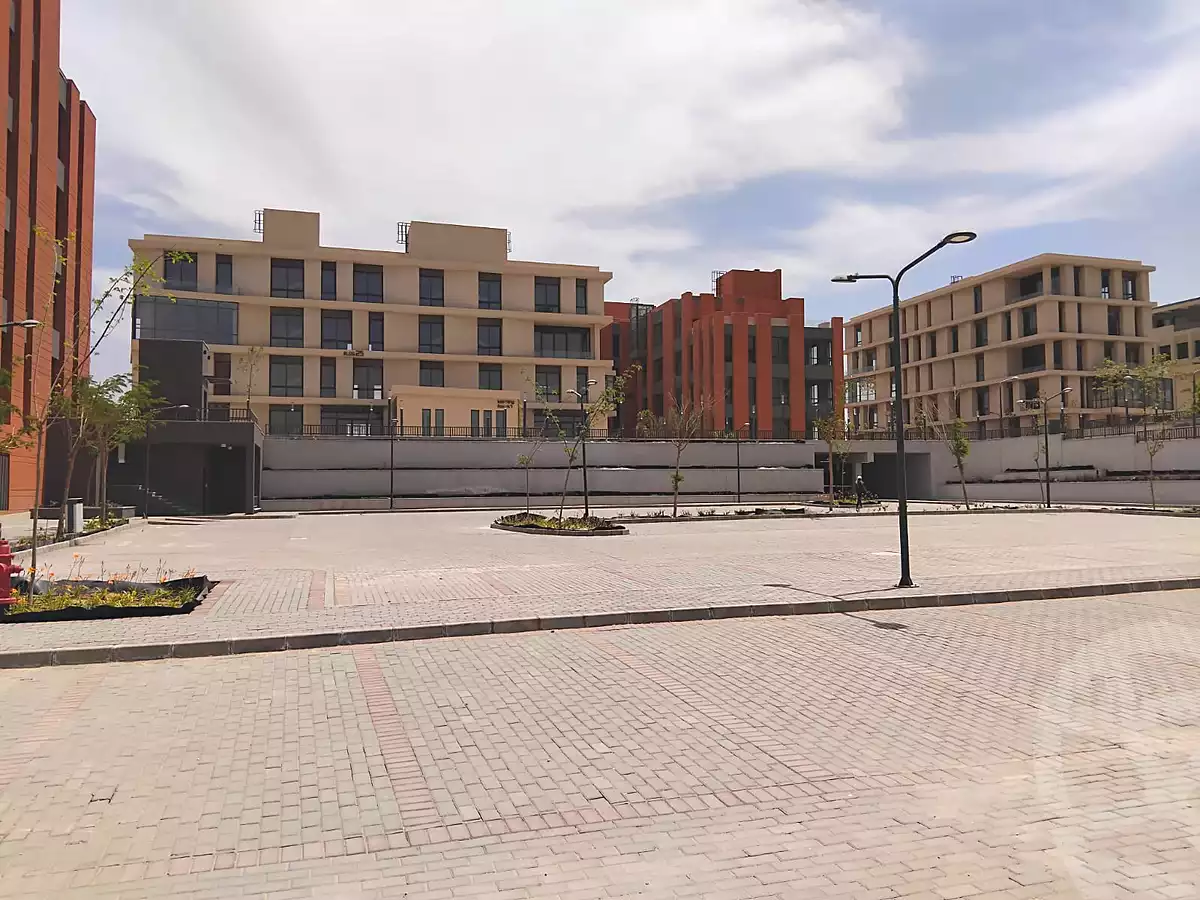 https://aqarmap.com.eg/ar/listing/7139998-for-sale-cairo-new-cairo-compounds-myndhws-byzns-mrkz-llttwyr