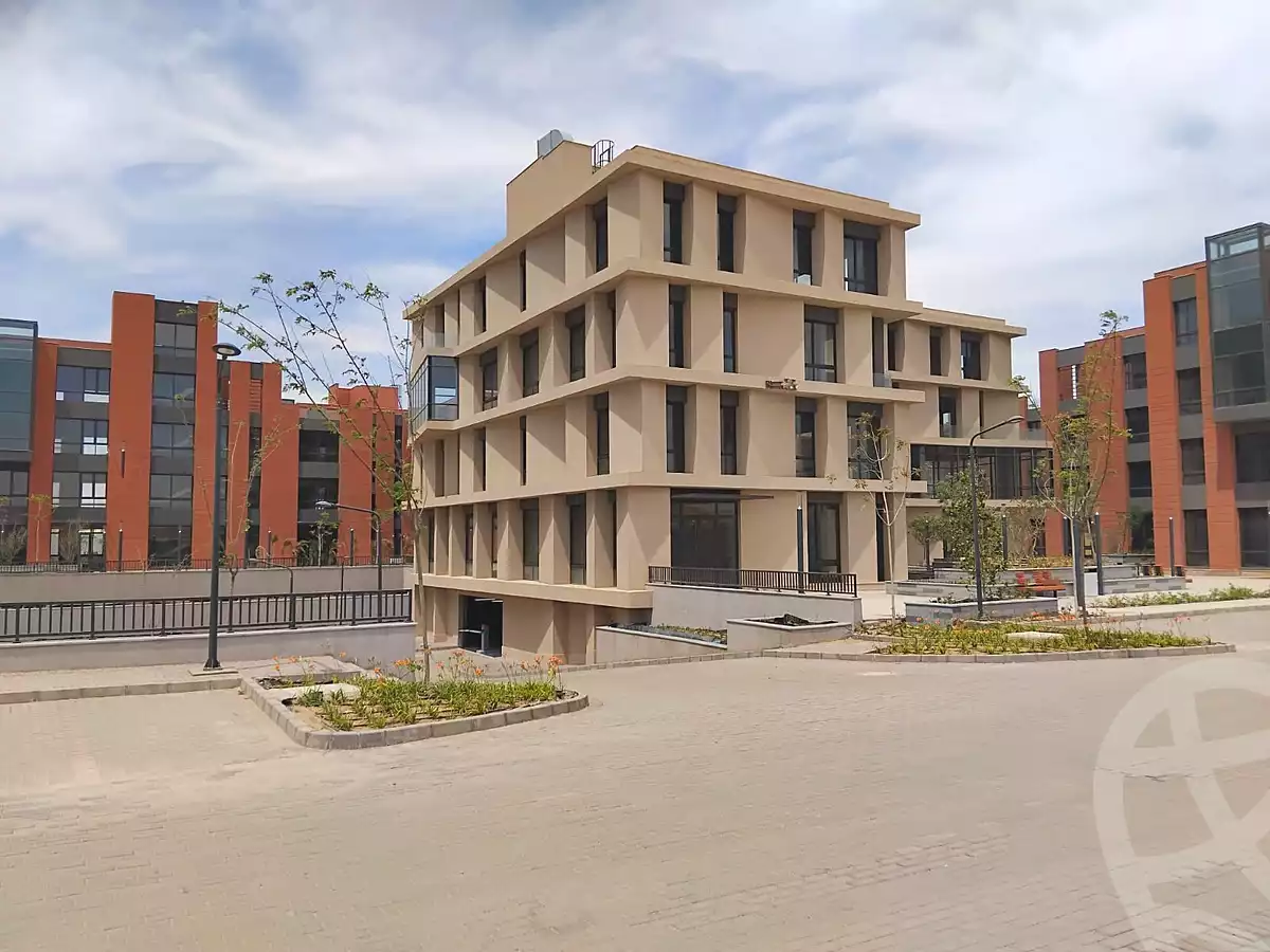 https://aqarmap.com.eg/ar/listing/7139998-for-sale-cairo-new-cairo-compounds-myndhws-byzns-mrkz-llttwyr