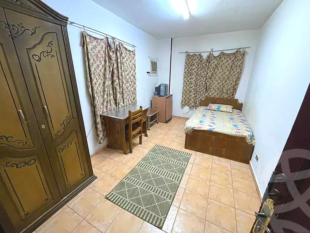 https://aqarmap.com.eg/ar/listing/7140086-for-rent-cairo-6th-of-october-el-ahyaa-neighborhood-1st-al-maahad