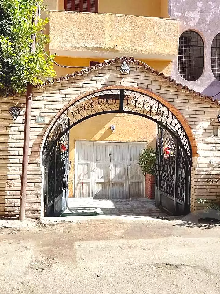 https://aqarmap.com.eg/ar/listing/7140173-for-rent-alexandria-al-agamy-lbytsh