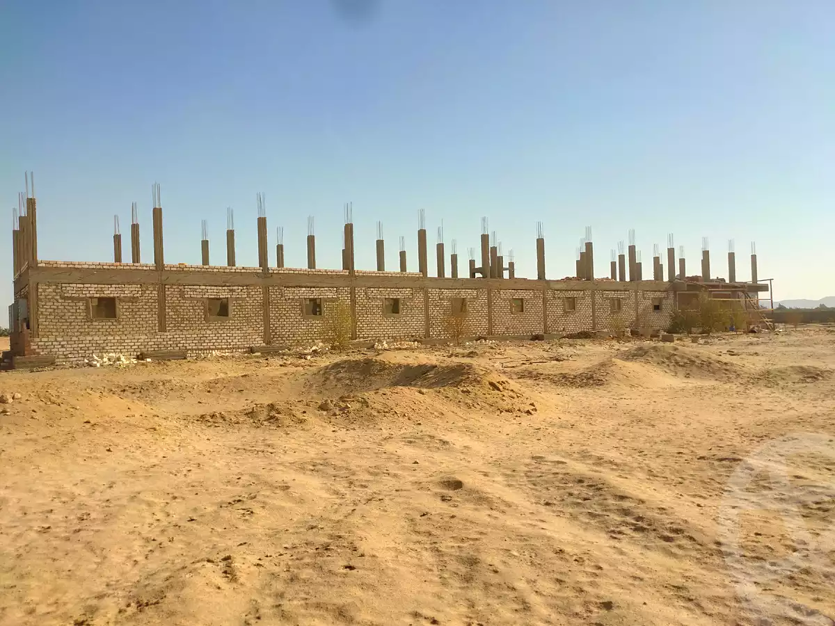 https://aqarmap.com.eg/ar/listing/7140650-for-sale-new-valley-kharga-oasis-qret-el-sherka