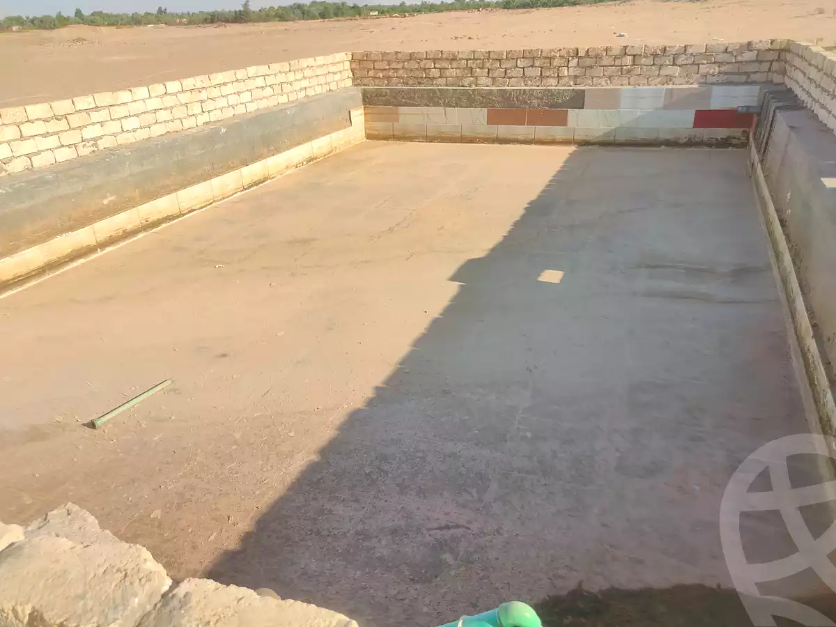 https://aqarmap.com.eg/en/listing/7140682-for-sale-new-valley-kharga-oasis-qret-el-sherka