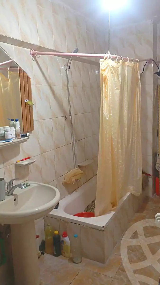 https://aqarmap.com.eg/en/listing/7140702-for-sale-alexandria-sydy-bshr-sydy-bshr-bhry-el-amgad-st