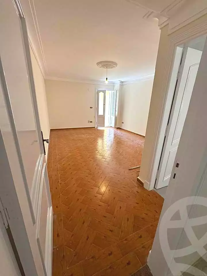 https://aqarmap.com.eg/en/listing/7140844-for-sale-alexandria-ganaklis