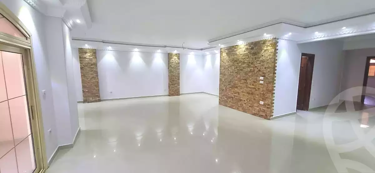 https://aqarmap.com.eg/ar/listing/7141496-for-sale-cairo-6th-of-october-el-ahyaa-neighborhood-3rd-al-hay-al-thalith-st
