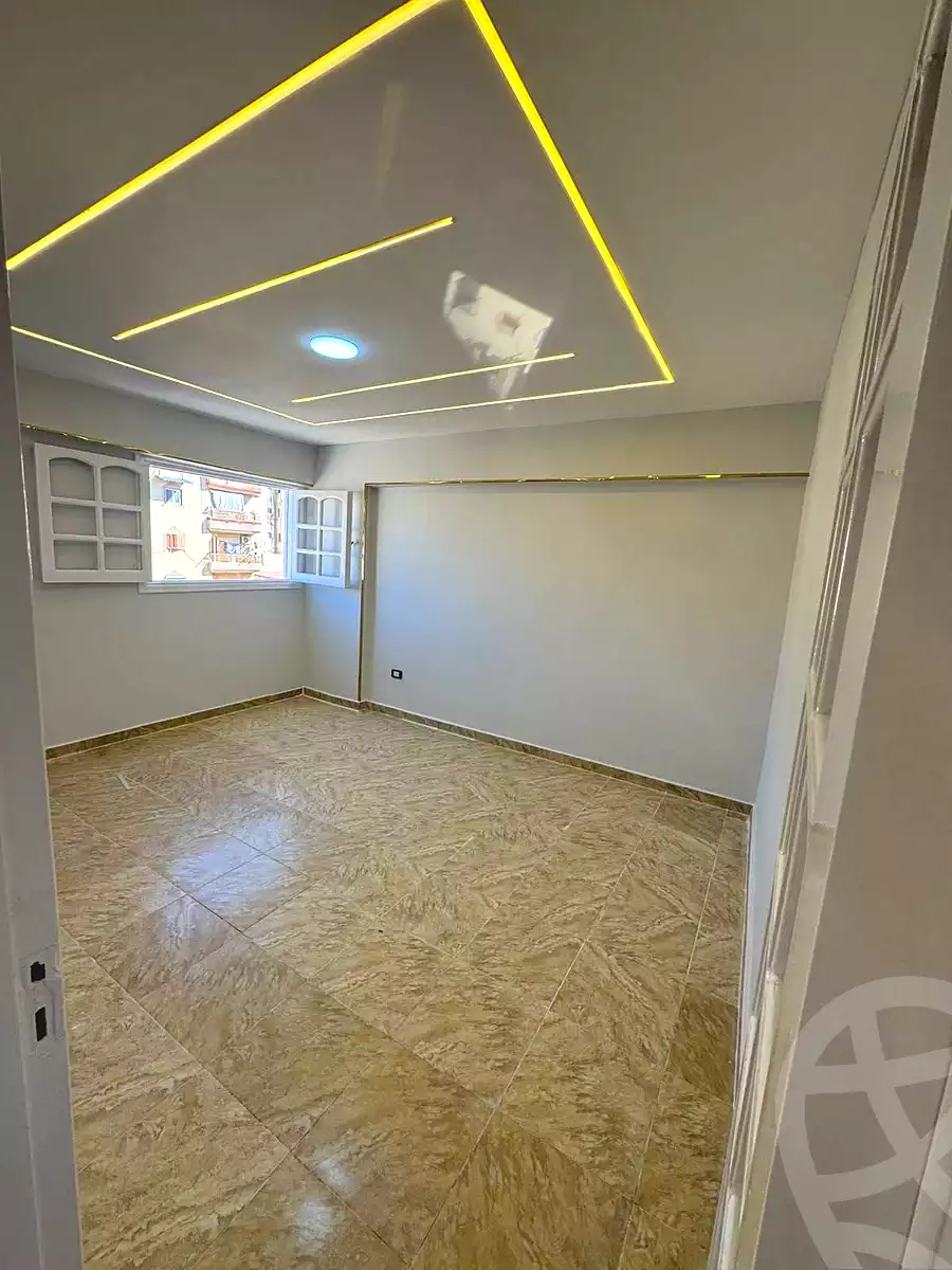 https://aqarmap.com.eg/ar/listing/7141769-for-sale-alexandria-el-asafra-shr-45