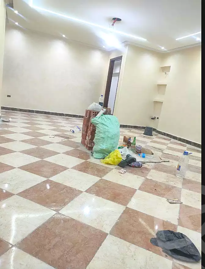 https://aqarmap.com.eg/en/listing/7141787-for-sale-cairo-helwan-helwan-el-sharkeya-latif-basha-st