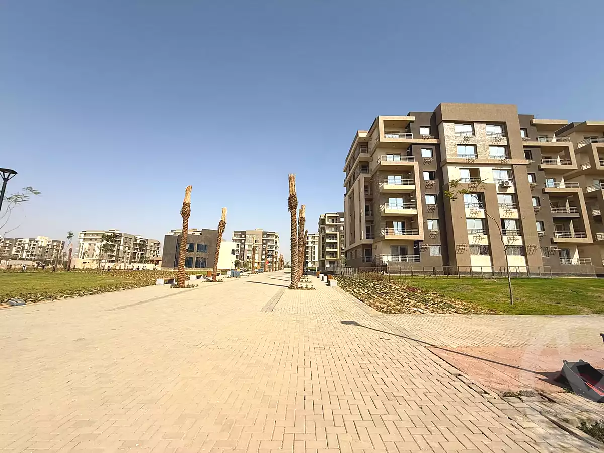 https://aqarmap.com.eg/ar/listing/7141833-for-rent-cairo-el-sheikh-zayed-city-compounds-jn-zyd