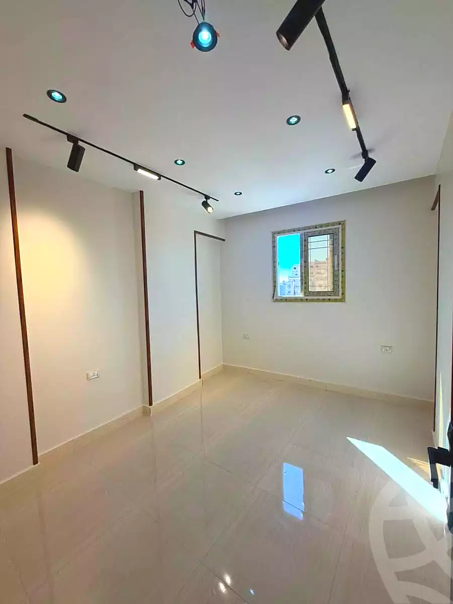 https://aqarmap.com.eg/ar/listing/7141974-for-sale-alexandria-al-agamy-lbytsh-bianchiii