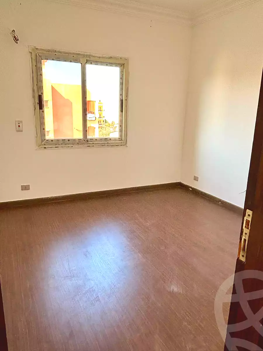 https://aqarmap.com.eg/en/listing/7141964-for-sale-cairo-6th-of-october-compounds-dream-land-flower-resort