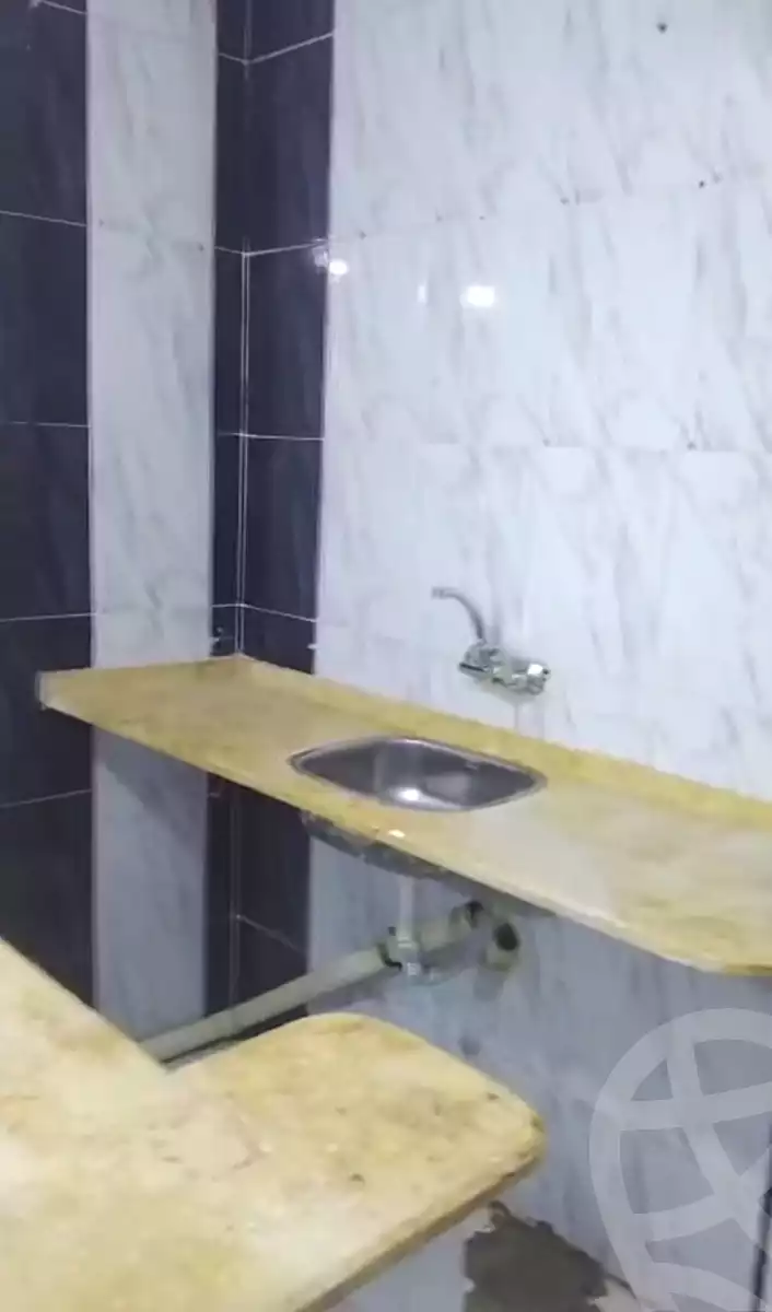 https://aqarmap.com.eg/en/listing/7142255-for-sale-alexandria-al-agamy-el-hanouvel