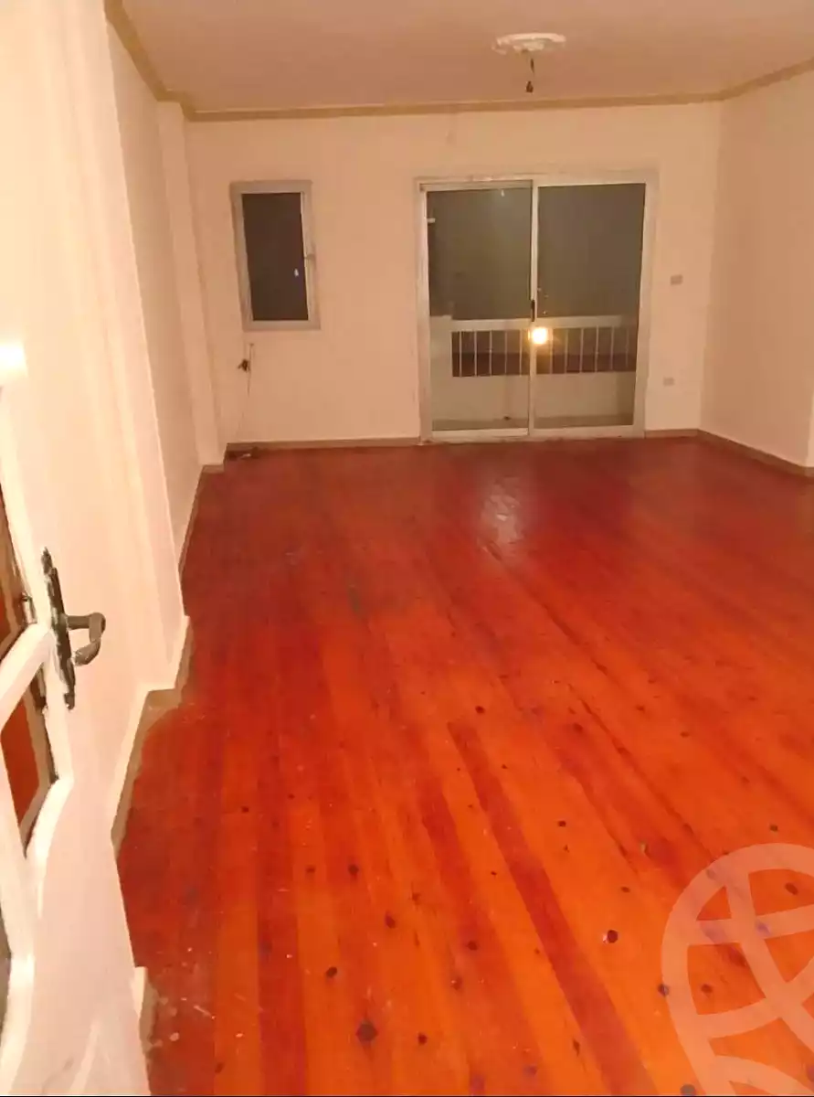 https://aqarmap.com.eg/ar/listing/7143112-for-rent-alexandria-ganaklis